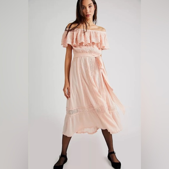 Free People x Spell Cassie Lace Gown - Picture 16 of 16